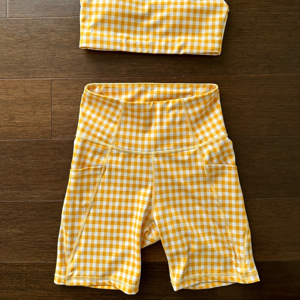 Whitefox Biker Shorts and Bra Top Workout Set Yellow Checkered S - Picture 2 of 6
